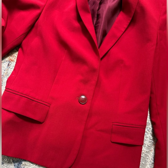 Red blazer - Picture 5 of 5